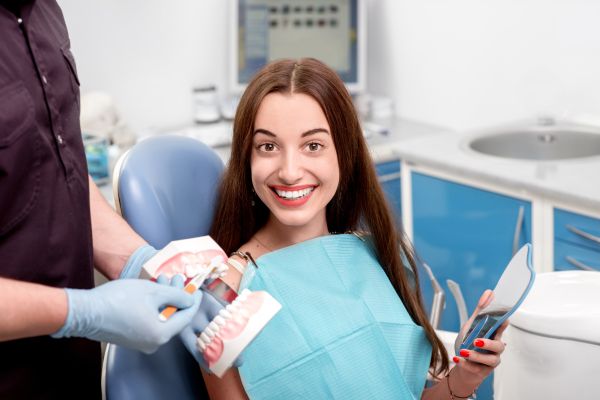 Types Of Cosmetic Dental Procedures And Their Benefits